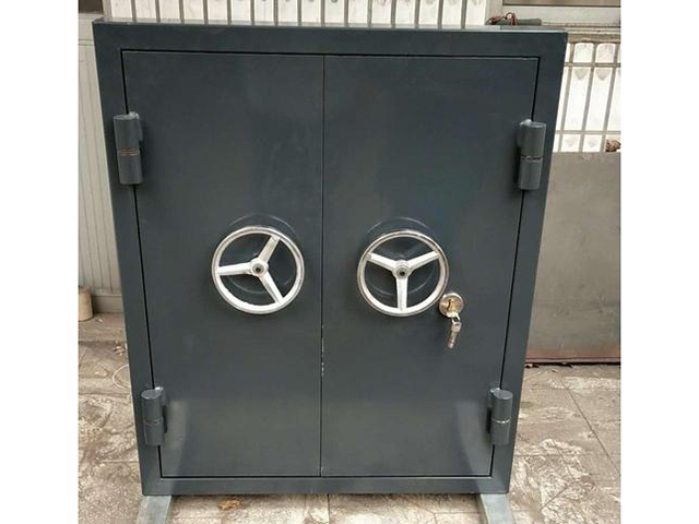 防爆门